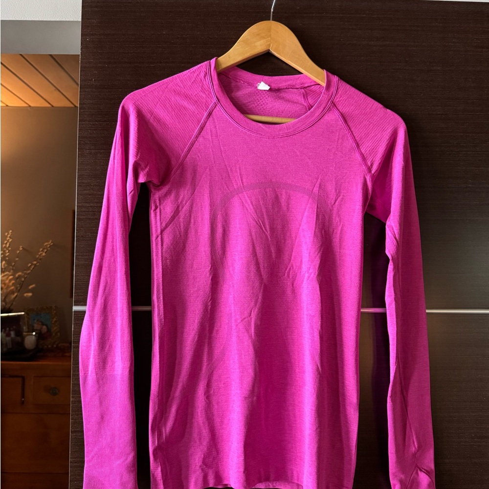 Lululemon - Swiftly Tech Long-Sleeve Shirt 2.0